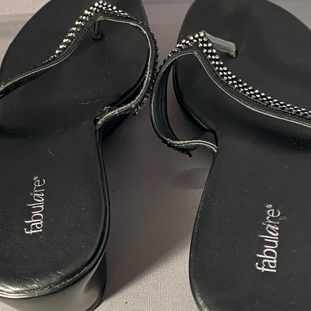 Women’s Rhinestone Sandals - Picture 4 of 5